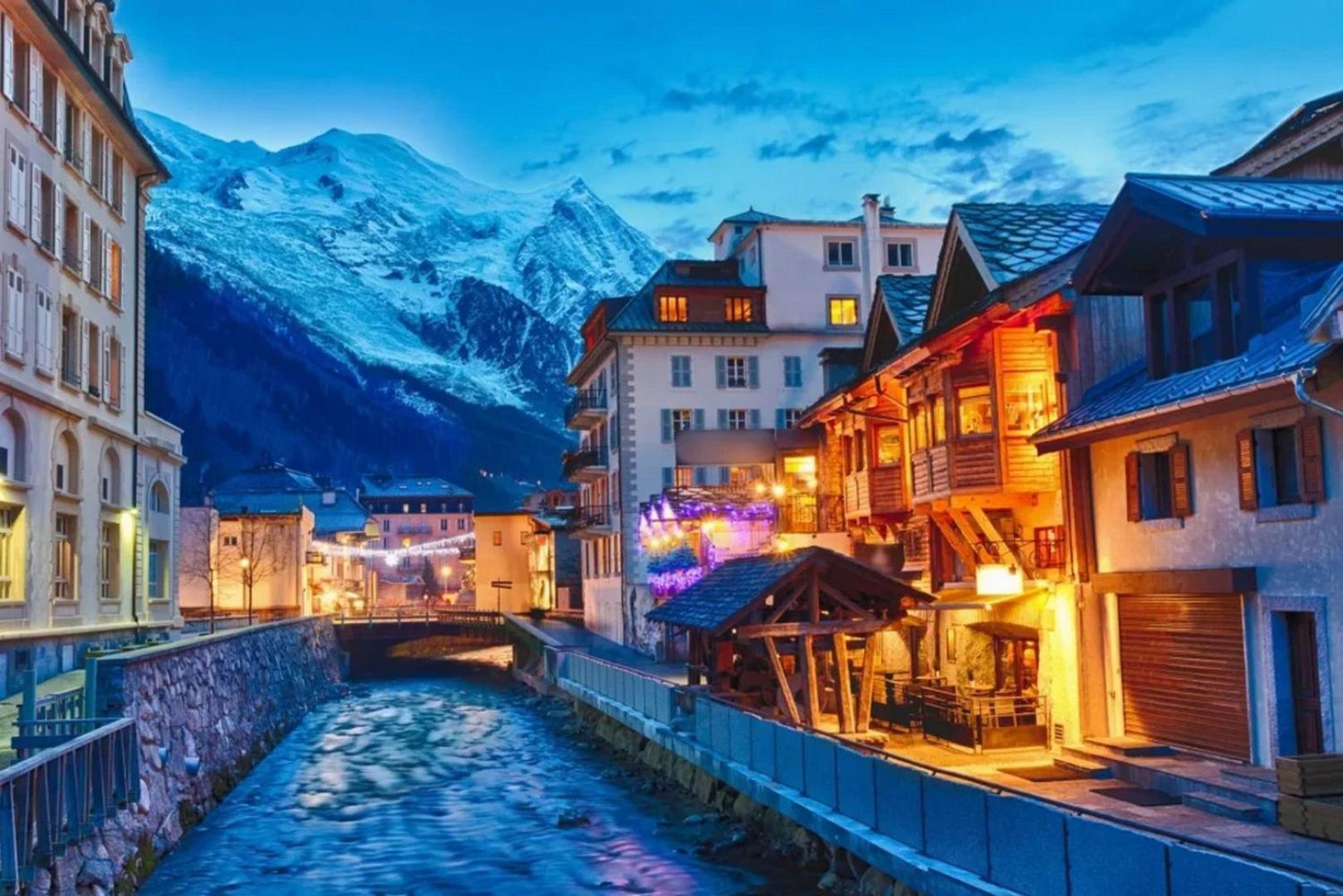 Apartment Midi Loft - A Central Chamonix Mountain Haven エクステリア 写真